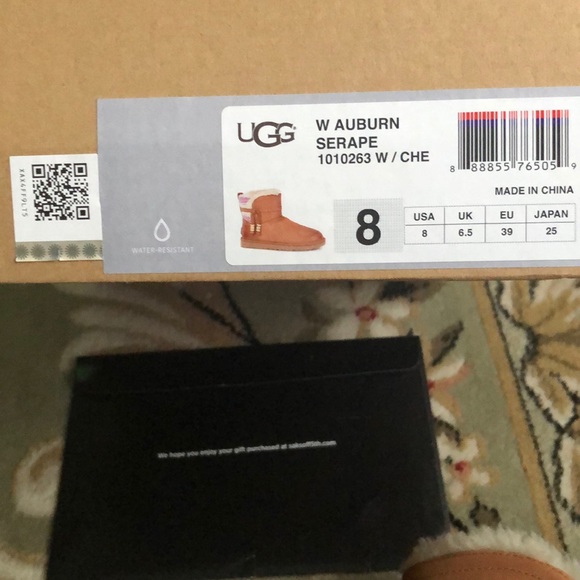 UGG - Picture 12 of 13